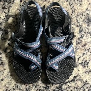 Women’s Chaco Sandals Hiking Walking Strappy Shoes Size 8